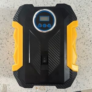 Tyre inflator for car